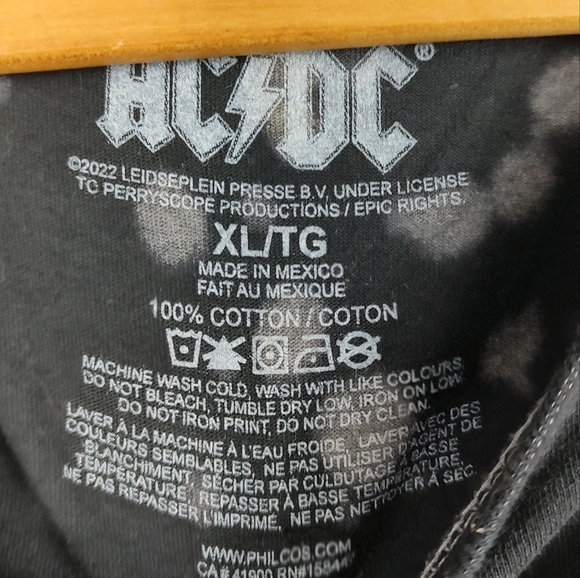 ACDC 1980 U.S. Tour Graphic Tee - Picture 5 of 8